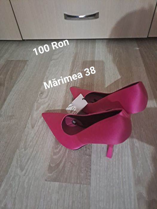 Vând articole de damă nefolosite