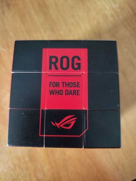 ASUS ROG Magic Cube (кубик-рубика)