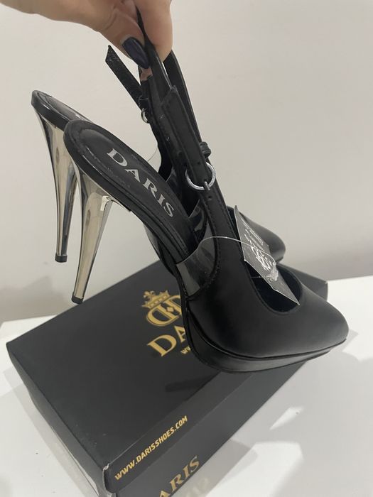 С етикет! Обувки Daris 37 номер