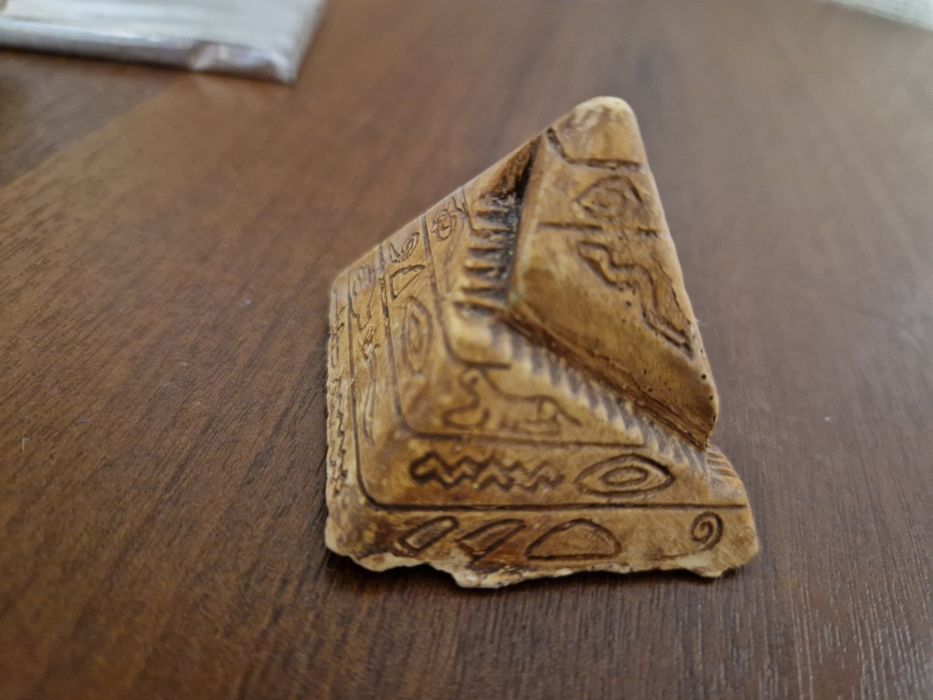 Египетские пирамидки и сфинкс