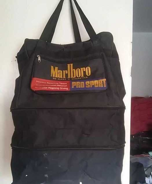 Продам дорожную сумку на колесиках. Цена окончательная