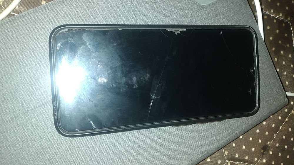 Realmi s25y telefon