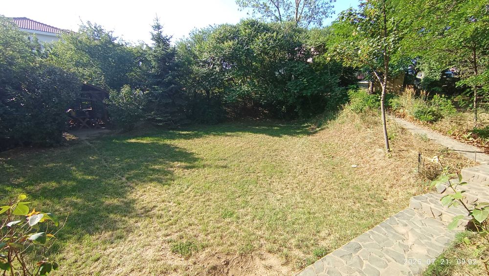 Casă familială cu 4 dormitoare, 150 mp, teren de 1800 mp Paleu