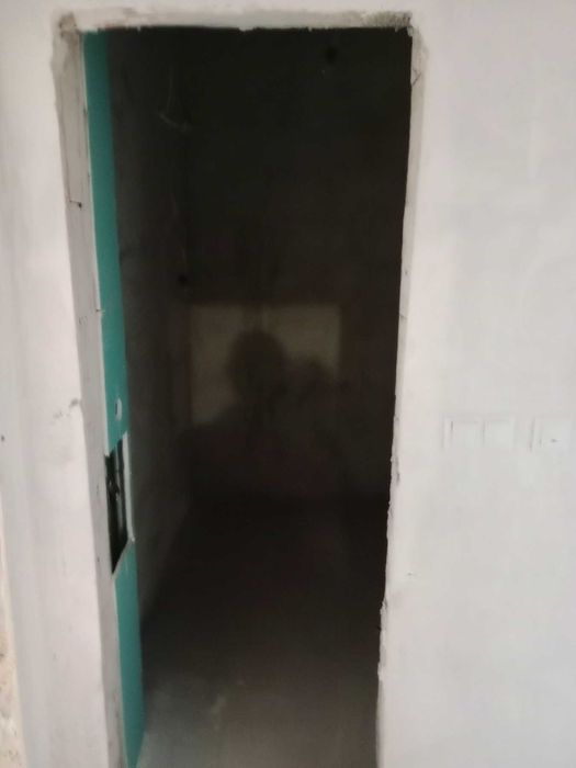 Тристаен апартамент, Пещерско шосе 90кв.м.