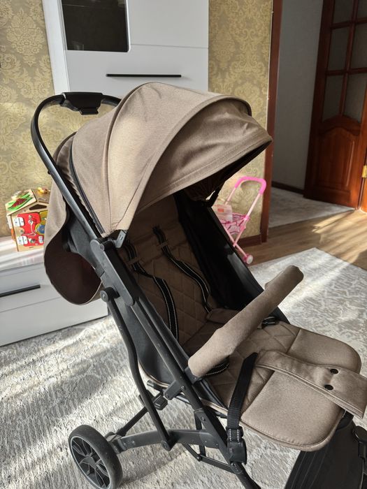 Коляска прогулочная