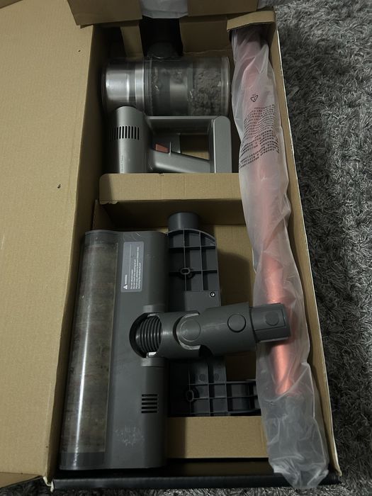 Aspirator vertical Dreame V11