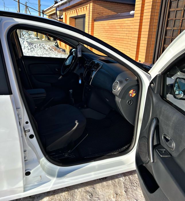 RENO SANDERO 2014/1.6л kz-учет