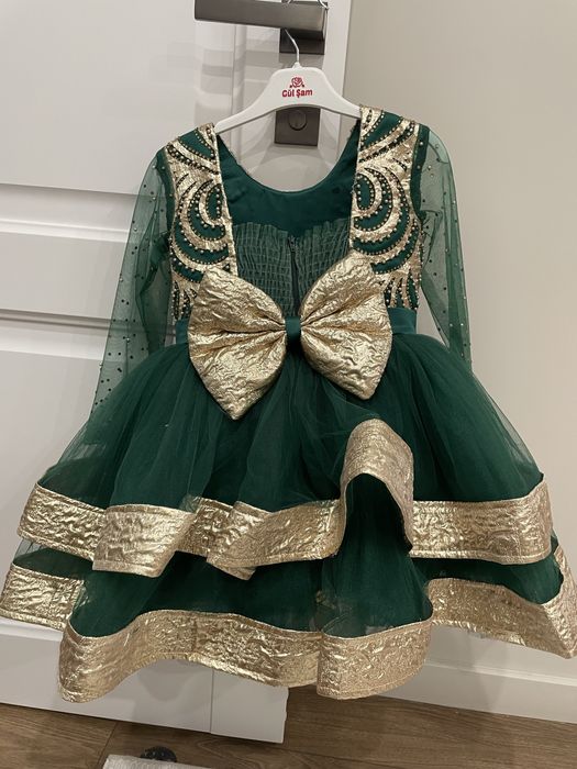 Продам бальное платье для девочек