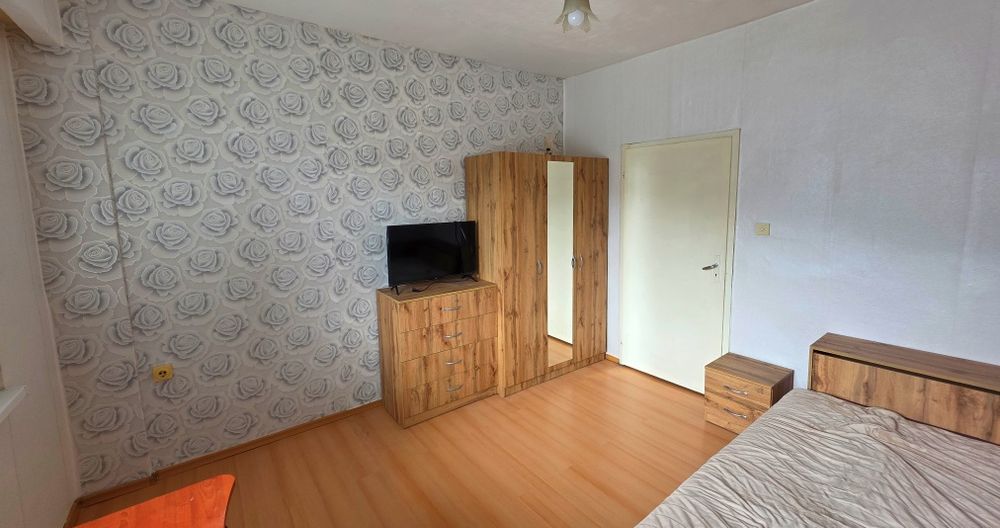 Стая за нощувки .