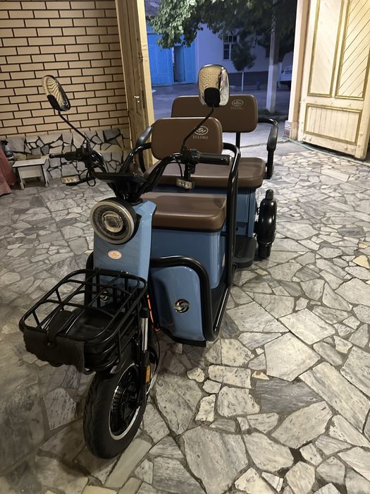 Skuter sotiladi 3 kishilik kattasi