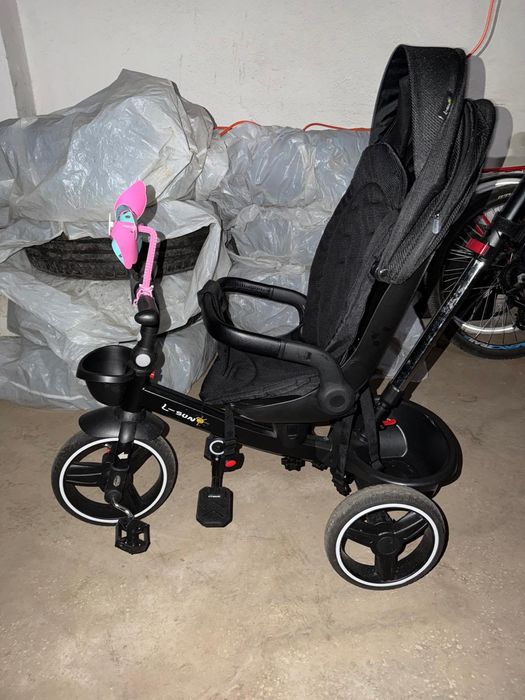 Tricicleta  in stare foarte bună ,nuanță...pe negru