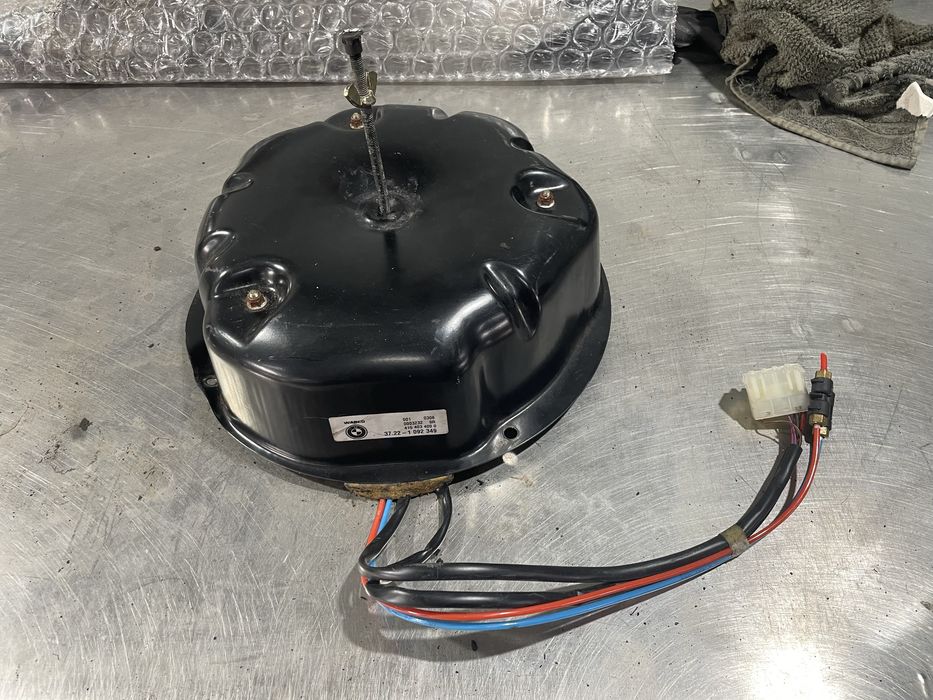 Компресор въздушно окачване бмв Х5 Е53 / Е39 / 7 серия