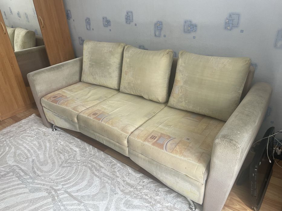 Продам диван в хорошем состоянии