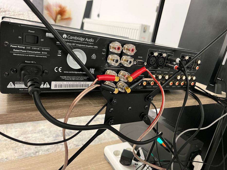 Cambridge Azur 851 A