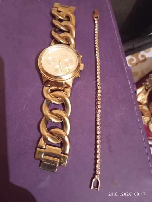 Стильные. Сваровски браслет в подарок.