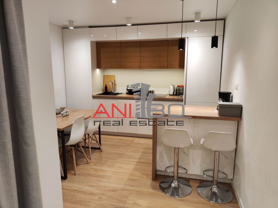 Продава се Тристаен апартамент в Варна, Център - 120 кв.м за 2742 €/кв.м - Снимка #9