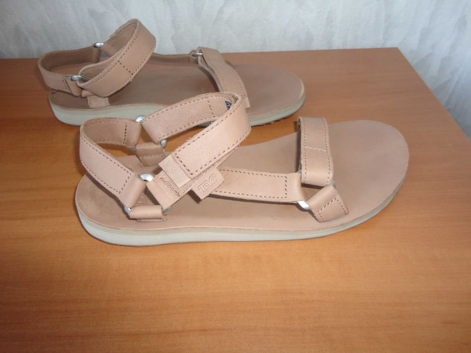 N41-42 Teva/естествена кожа/дамски сандали