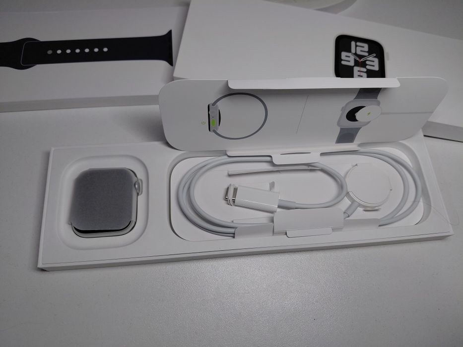 Apple Watch SE igen 2. 40mm. silver