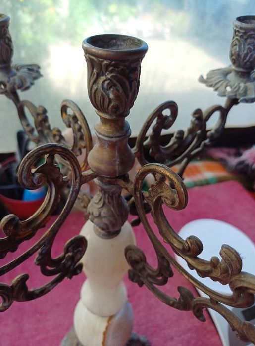 Стар Бароков свещник с оникс