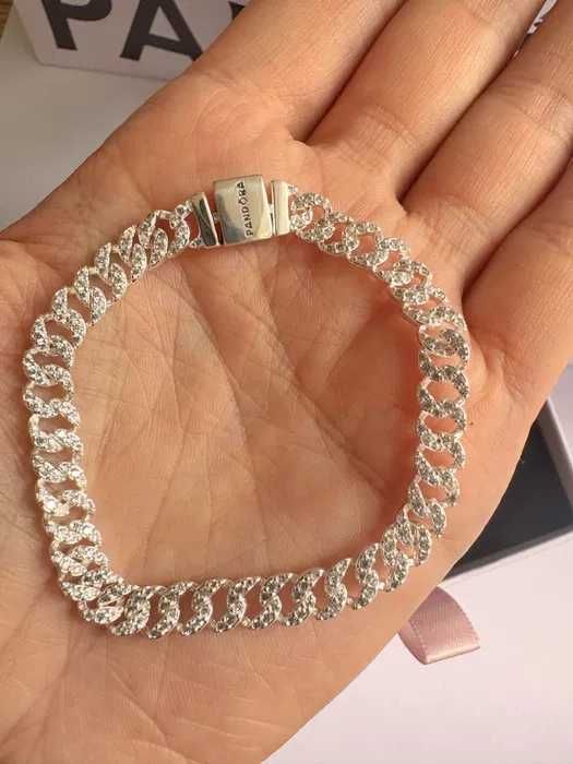 Гривна Пандора|Pandora