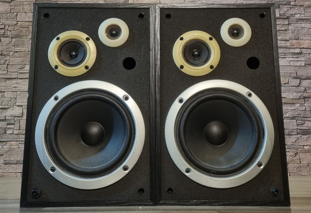 модел Pioneer S-Z83