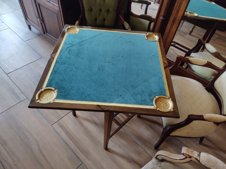 Masă de poker interbelică