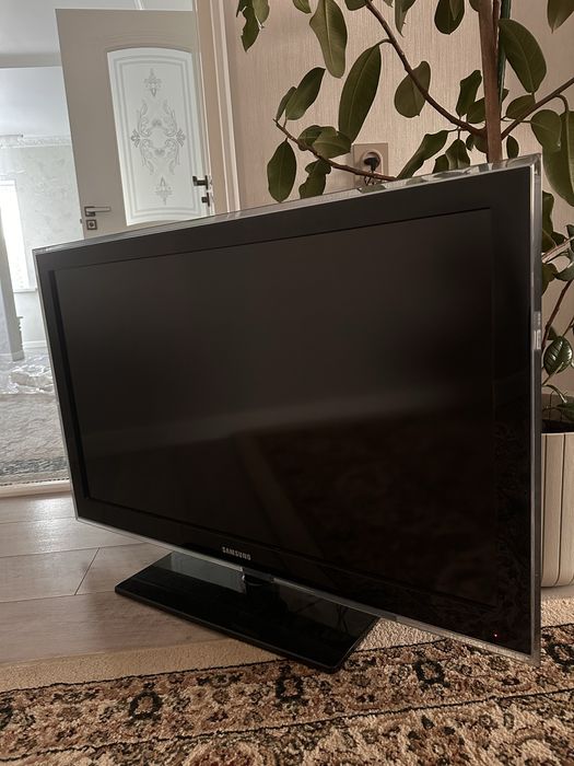 Samsung телевизор
