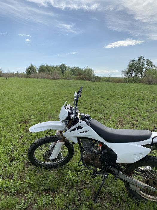 Мотоцикл эндуро 06