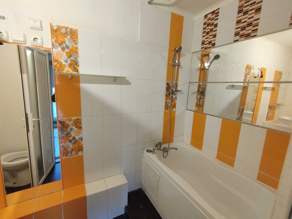 Apartament 4 camere+garaj