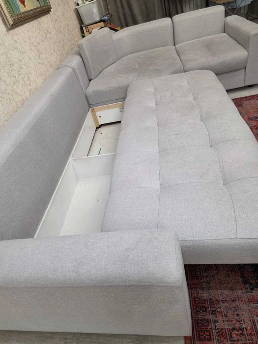 Диван угловой, в хорошем состоянии