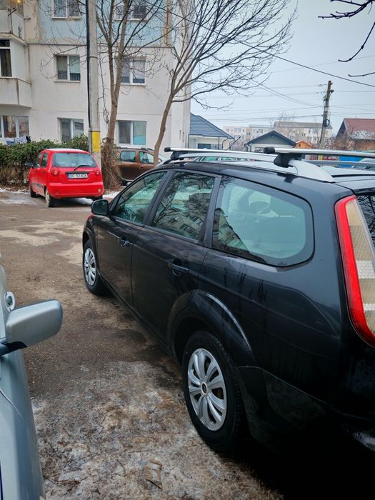 Vând Ford focus break