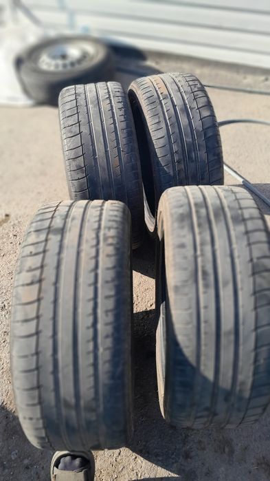 Шины  продам 225/45R17