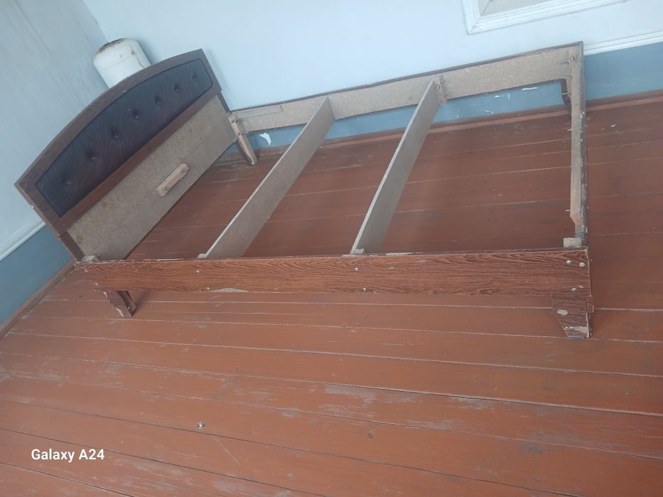 Диван сотиладиии