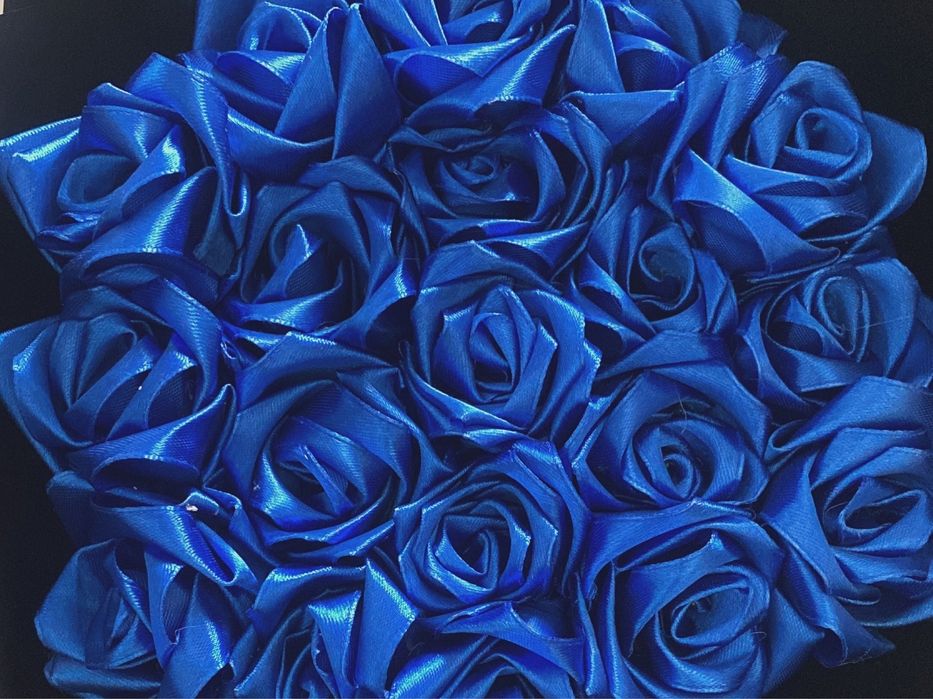 Букет из атласных роз