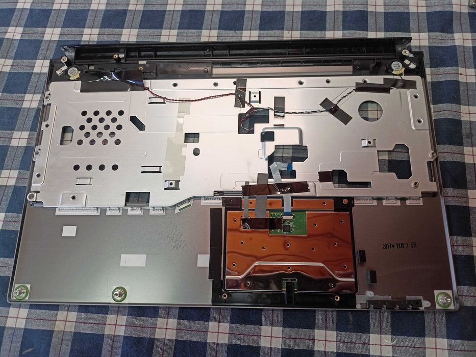 Elemente Fujitsu LifeBook E756