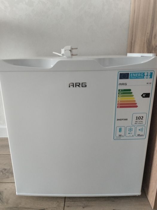 Холодильник, новый АRG,. 102 kBт*ч/год.