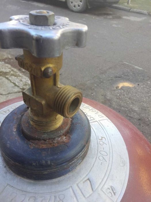 Газова БУТИЛКА Пършинг Руска 44литра-- здрави без ударено, без ръжда