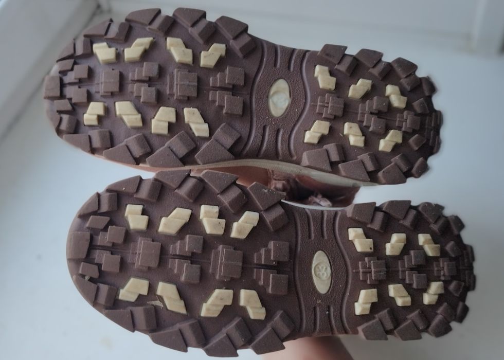 Продам ботинки демисезонные на девочку