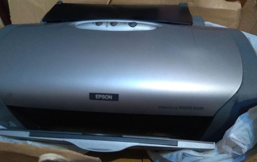 Струйные Принтеры HP 3745 и Epson R220