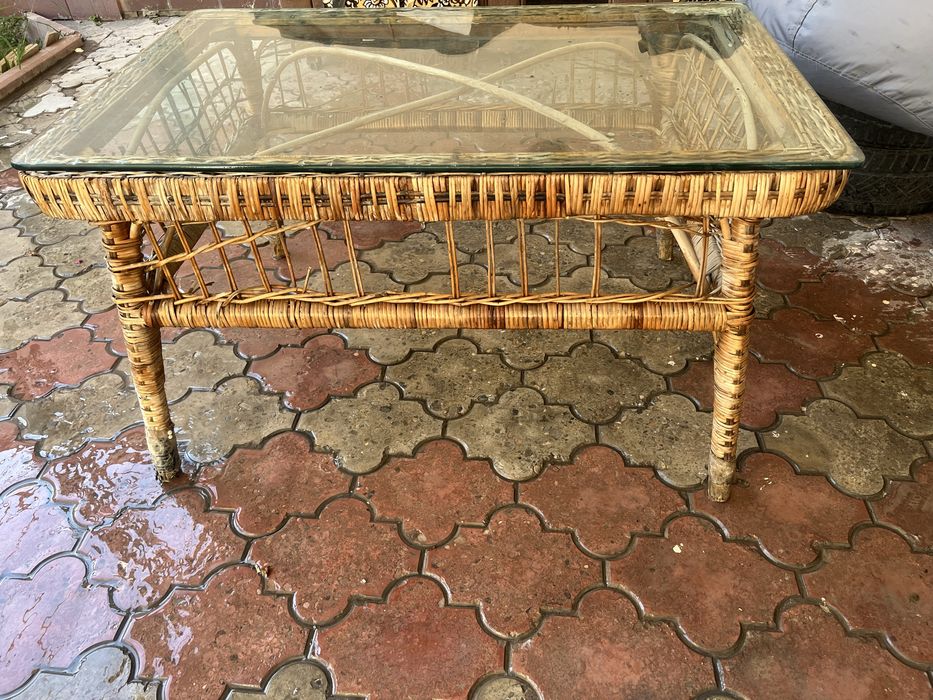стол стеклянный стол