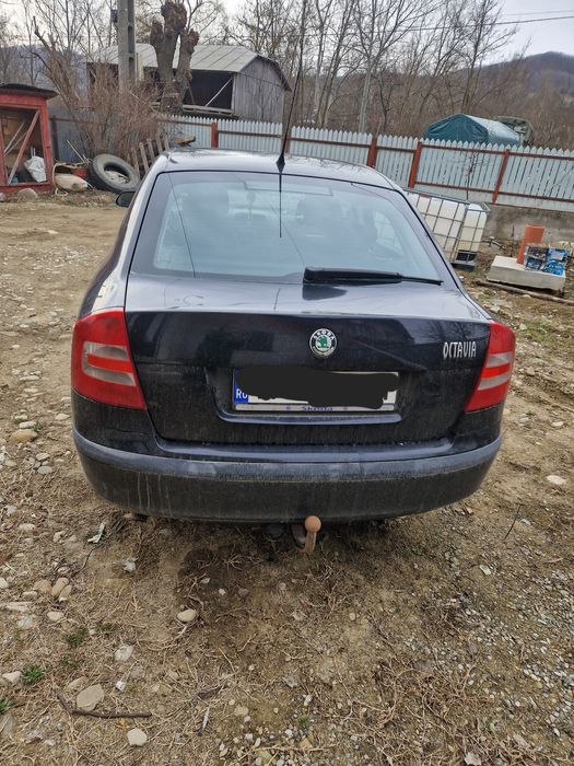 Se vinde masina 2100e ușor negociabilă