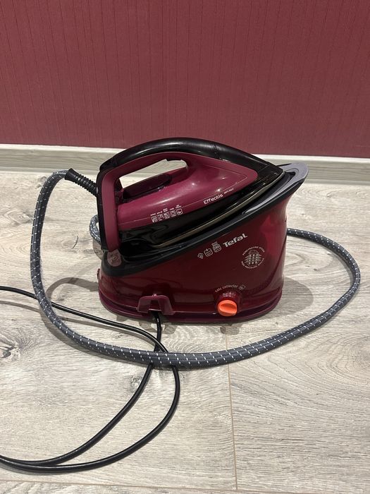 Statie de calcat Tefal