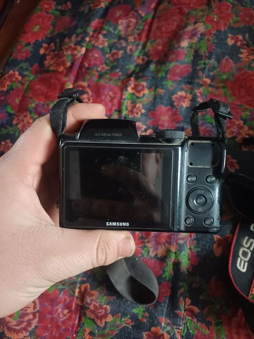 2 ta fotoaparat sotiladi