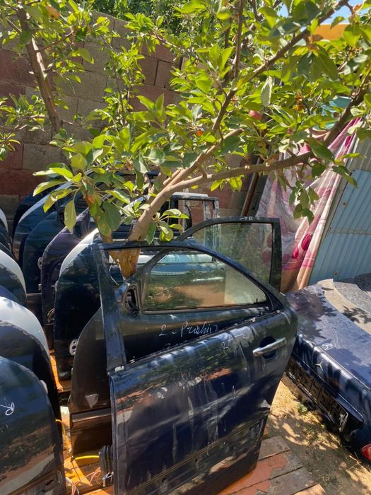 Мерседес 210 лупарик двер