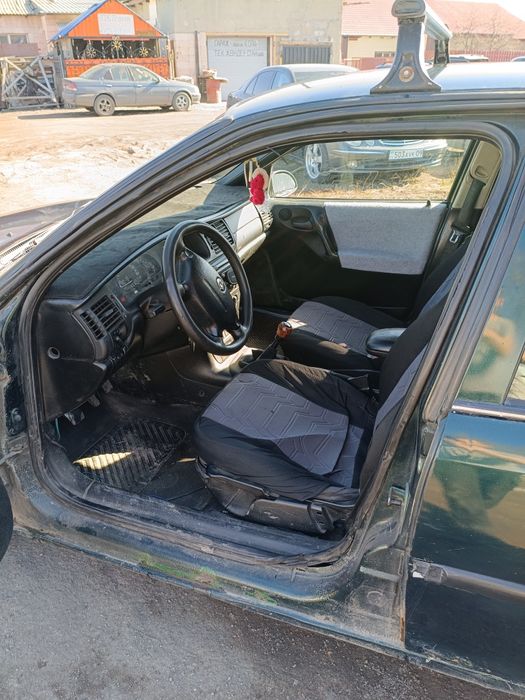 Продаю Опель вектра б