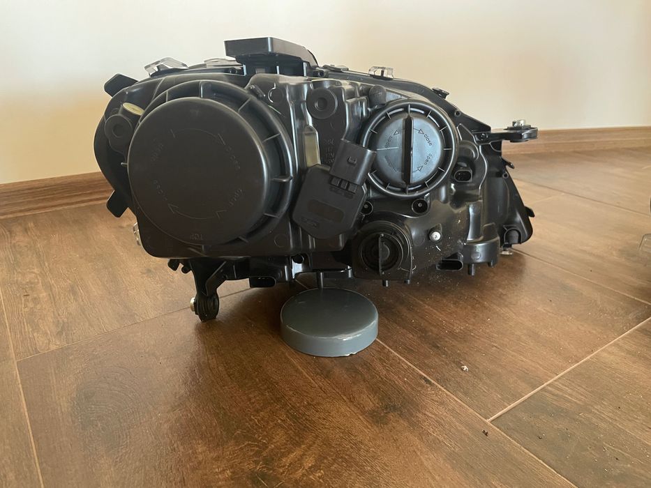 Фар за Mercedes ML W164 facelift