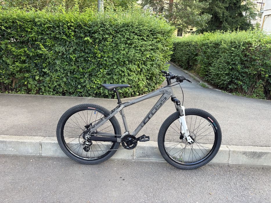 Vând Cross Dexter