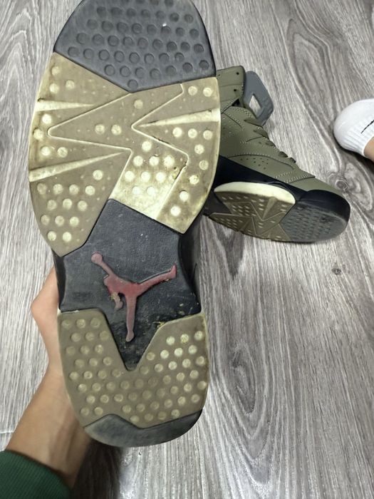 Nike Air Jordan 6 x Travis Scott