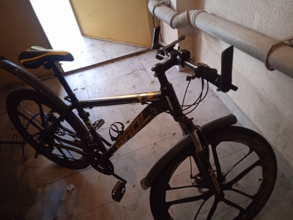 Velosiped sotiladi 

1. 26 dyumlik diska
2. Turi: Sport uchun mos
3.