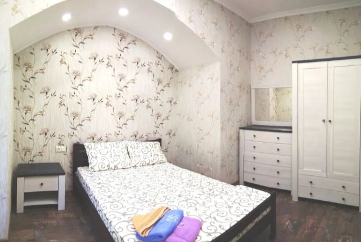 Сарыарка 11-Кенесары,  2ч 2000